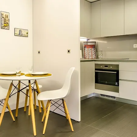 Avenue - Free Parking Лиссабон