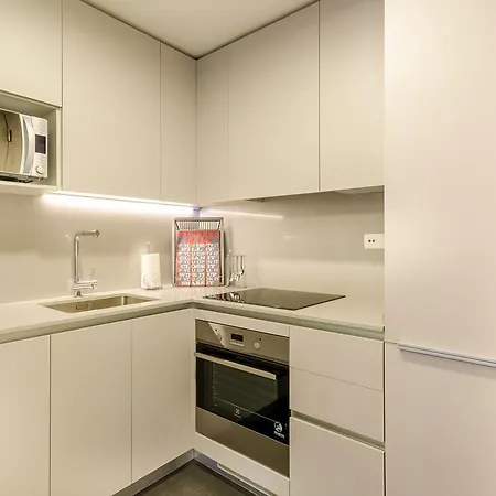 Avenue - Free Parking * ליסבון